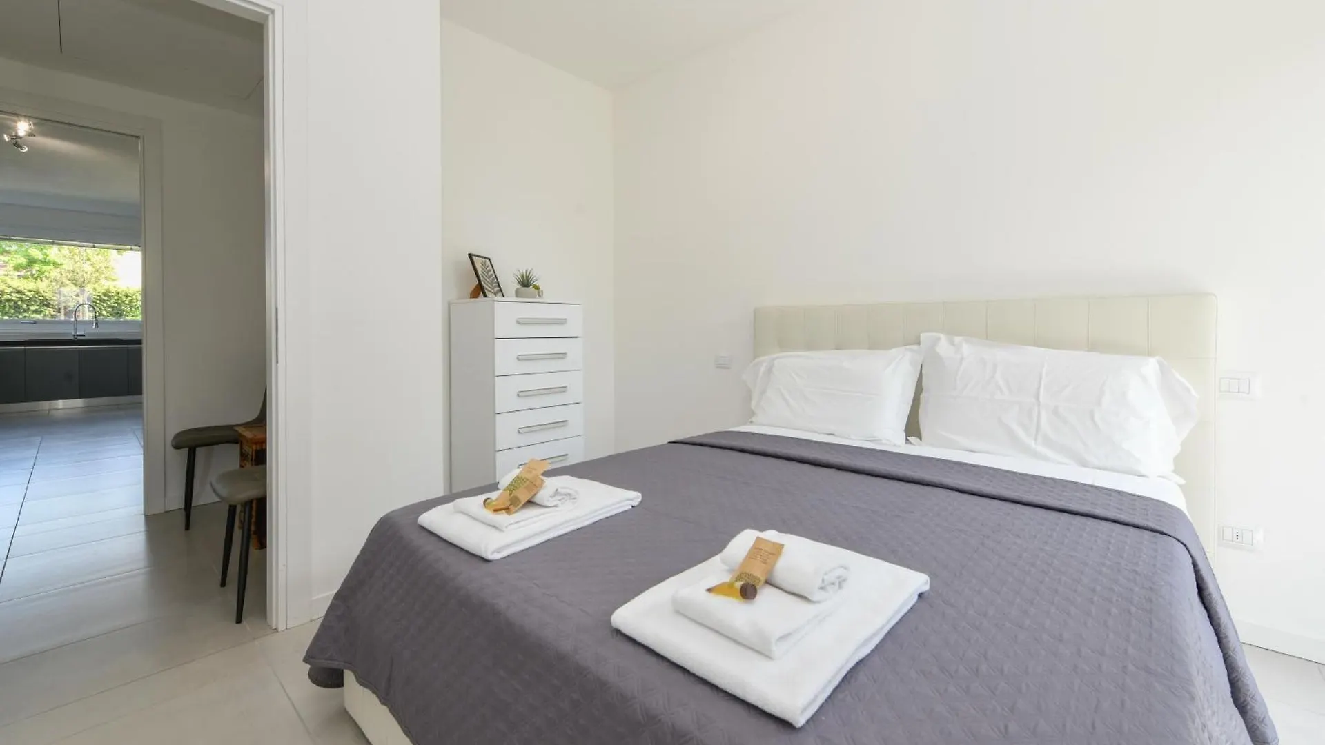Holiday House Katya Resort Desenzano del Garda 0*,